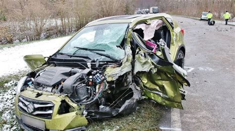 Sperrung bei Großbottwar Unfall fordert zwei Schwerverletzte Ludwigsburg