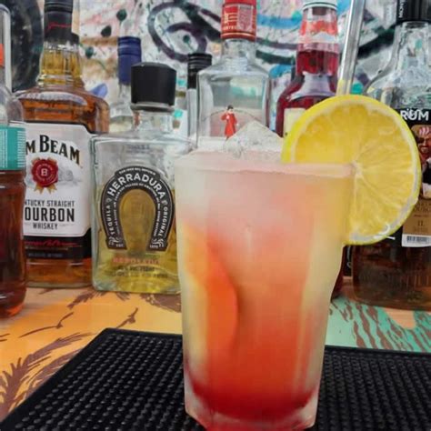 SEX ON THE BEACH Clube De Assinatura Collins Bar