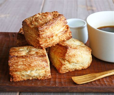 スコーンといえば私、というくらいスコーンにハマり、食べ歩いて焼き続けた時期があります。今はその熱も落ち着いてはいますが、スコーンが好き！ということは相変わらずです。 先日もお気に入りのお店に