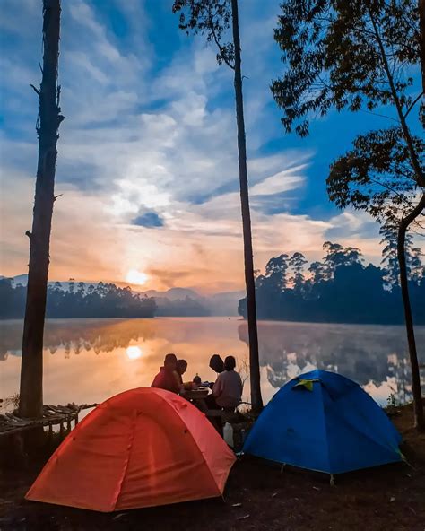 Situ Cileunca Danau Buatan Yang Cocok Untuk Camping Dan Rafting Di