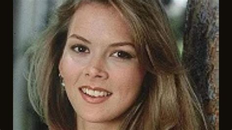 Hot Sexy Julie Condra Bikini Pics