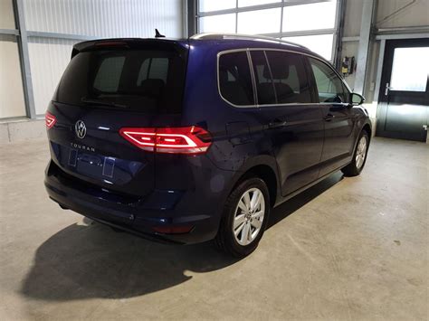 Volkswagen Touran Highline 1 5 TSI 150PS DSG 7Sitzer NAVI DAB Tempomat