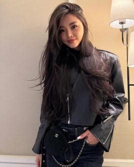 Beautiful Silvia Sexy Hot Babe Singapore