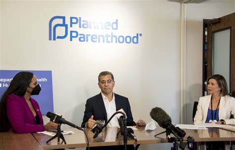 HHS Secretary Xavier Becerra visits Phoenix to promote abortion access | Fronteras