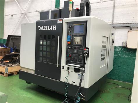 DAHLIH MCV 720 Vertical Machining Centre With Fanuc 0i MD Control Year