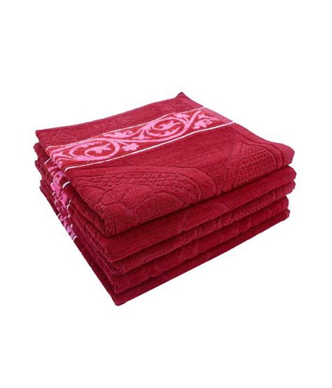 Mandhania Set Of Cotton Bath Towel Red Buy Mandhania Set Of