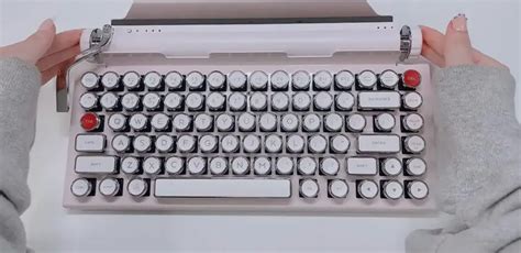 Who Invented the Qwerty Keyboard? [From Uncover History-Conflict]