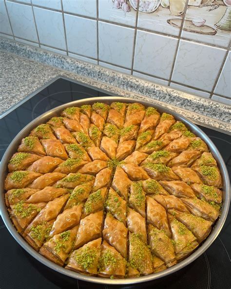 Merdaneli Kolay Baklava Tarifi Lezzetli Sunumlar Sitesi