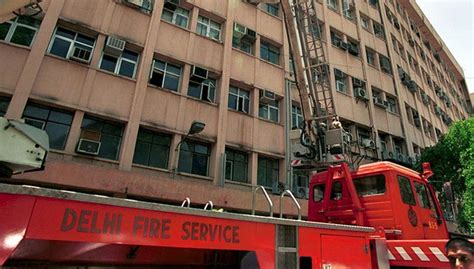 Minor fire at Delhi’s Shastri Bhawan, five fire tenders rushed to spot | Latest News Delhi ...