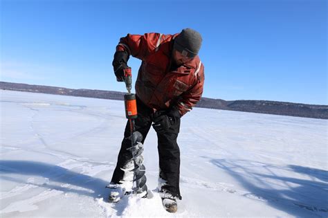 Corps Begins Annual Lake Pepin Ice Measurements