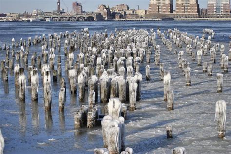 Frozen Hudson River New York City Editorial Image Image Of Cold