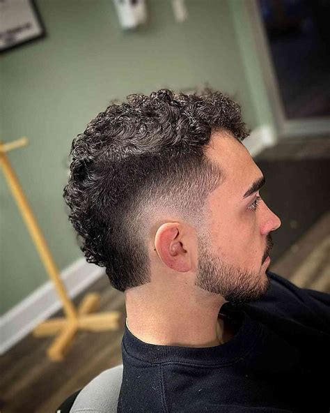 Stylists predict a bold evolution of taper fade curly hair cuts 9