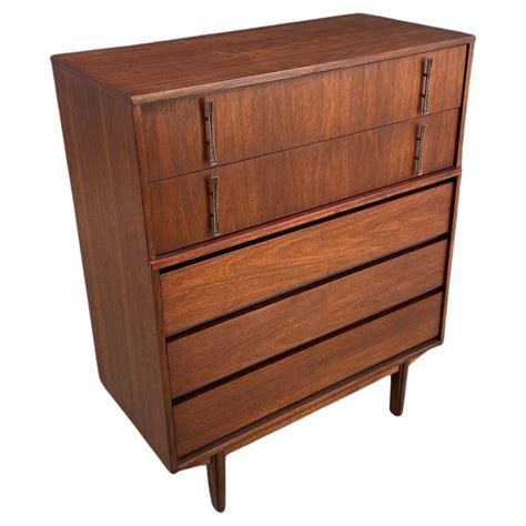 Newly Refinished Mid Century Modern Sculpted Walnut Dresser For Sale