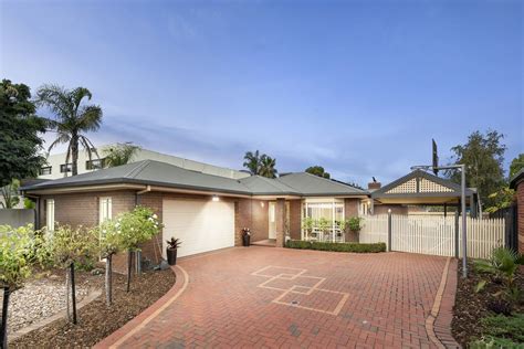 6 Golden Grove Court Taylors Lakes Vic 3038 Domain