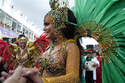 Confira O Desfile Da Piedade No Carnaval De Vit Ria A Gazeta