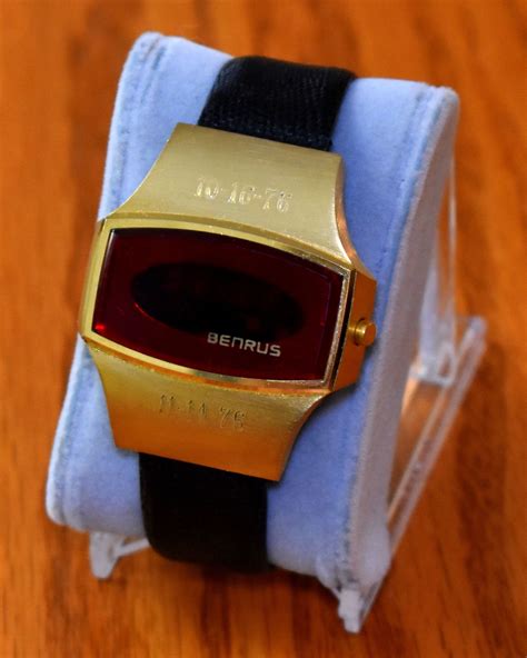 Vintage Benrus Men S Digital Quartz Watch Red LED Display Dated 1976