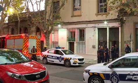 Una mujer de 80 años está en CTI tras un incendio en un apartamento del