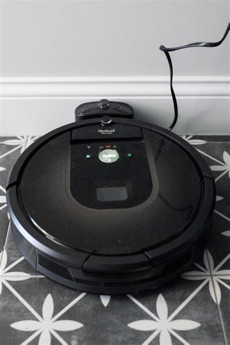 iRobot Roomba 980 Review – Pros, Cons + Is it Right for You? - Paisley ...