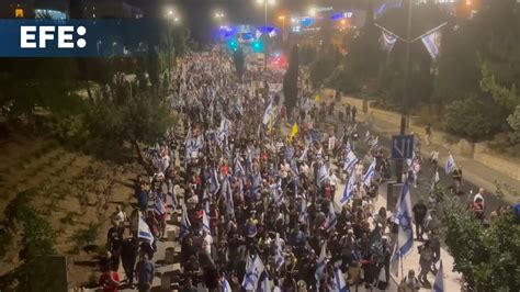 Milhares De Israelenses Protestam Para Pedir Elei Es Antecipadas E