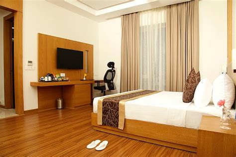 Clarks Inn Aligarh Rooms: Pictures & Reviews - Tripadvisor