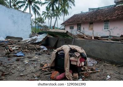 Belongings Tsunami Victims Left Behind Damaged Stock Photo 1290361390 ...