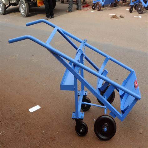 Majboot Double Gas Cylinder Trolley For Industrial At Rs In Ahmedabad