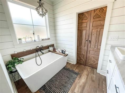 Farmhouse Bathroom With White Horizontal Shiplap Soul Lane