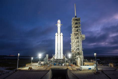 Live Coverage Falcon Heavy Completes Dramatic Pre Launch Engine Test