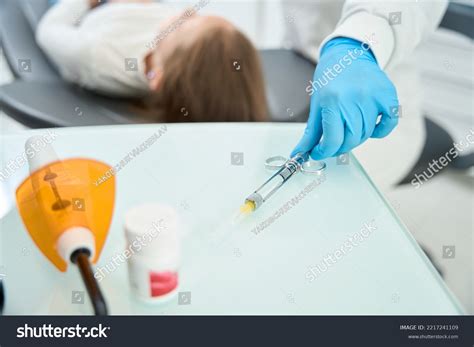 Pedodontist Preparing Give Local Anesthetic Injection Stock Photo ...