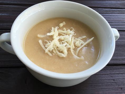 Cauliflower Cheddar Soup Https Veggingonthemountain