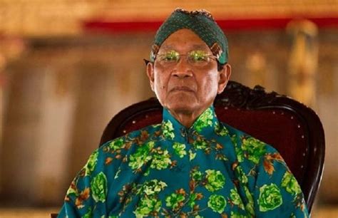 pendapat sri sultan sultan hb  soal erupsi merapi kagamaco