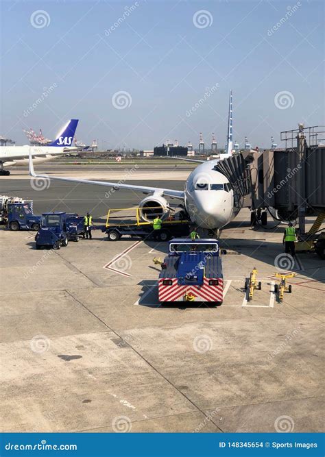 Finding your gate at newark newark liberty international airport is easy 18
