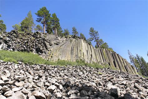 10 Weird Rock Formations Around the World