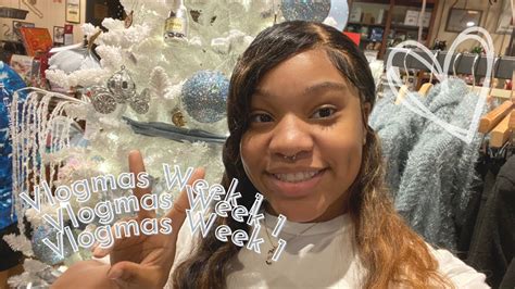 Vlogmas Week 1☃️ Black Friday Shopping Decorating The Christmas