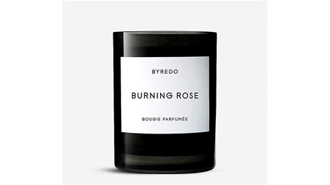 Jennifer Aniston bulk buys this gorgeously scented candle | Woman & Home