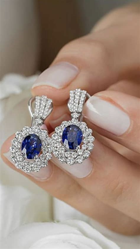 Pin By Seema Rathi On Diamond Earring Royal Jewelry Pretty Jewellery Bridal Jewellery