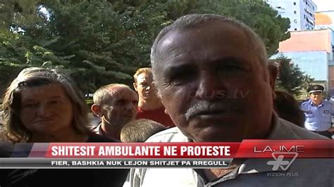 Protesta E Tregtar Ve Ambulant N Fier News Lajme Vizion Plus