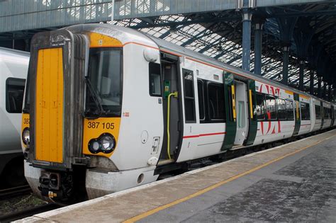 Class 387 387105 421105 Gatwick Express Brighton A Photo On Flickriver