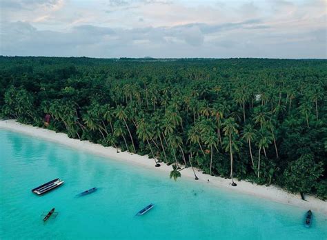 10 Pantai Cantik Di Maluku Keindahannya Bikin Terkesima