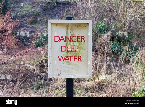 Sign Saying Danger Deep Water In Himley Near Dudley Stock Photo Alamy