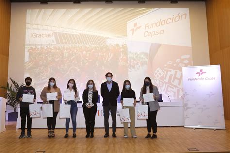 Fundación Cepsa entrega las becas Proformación a alumnos de Formación