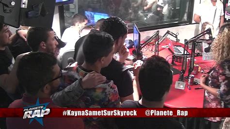 Kayna Samet avec Soprano Pour nous 2 freestyle en live dans Planète