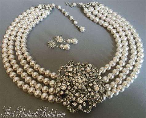 Audrey Hepburn Necklace with Pearl Rhinestone Brooch