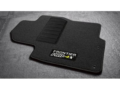 999E2 B4H03 Genuine Nissan Floor Mats Carpeted Crew Cab New Logo