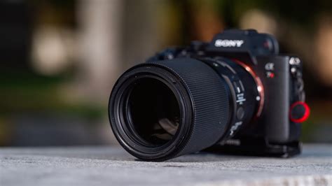 Sigma 105mm F2 8 DG DN Macro Art Review 2020 PCMag Australia