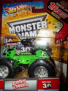 Hot Wheels Monster Jam Grave Digger 30th Anniversary Vehicles 3 Pack