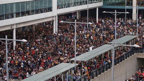 Muere Un Turista Francés Que Sufrió Un Infarto En El Prat Tras Andar 4