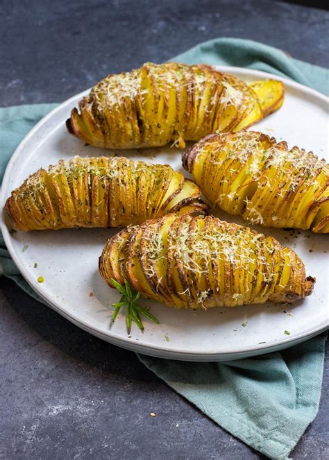 Hasselback Aardappelen Met Rozemarijn En Parmezaanse Kaas Recipe