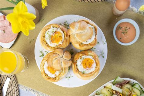 Dit Goedgevulde Broodje Is Ideaal Voor Een Paasontbijt Brunch Of