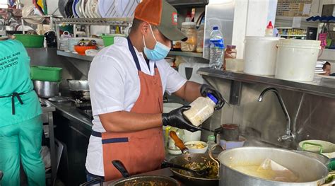 Tour gastronómico Plaza de la Perseverancia Un recorrido por los